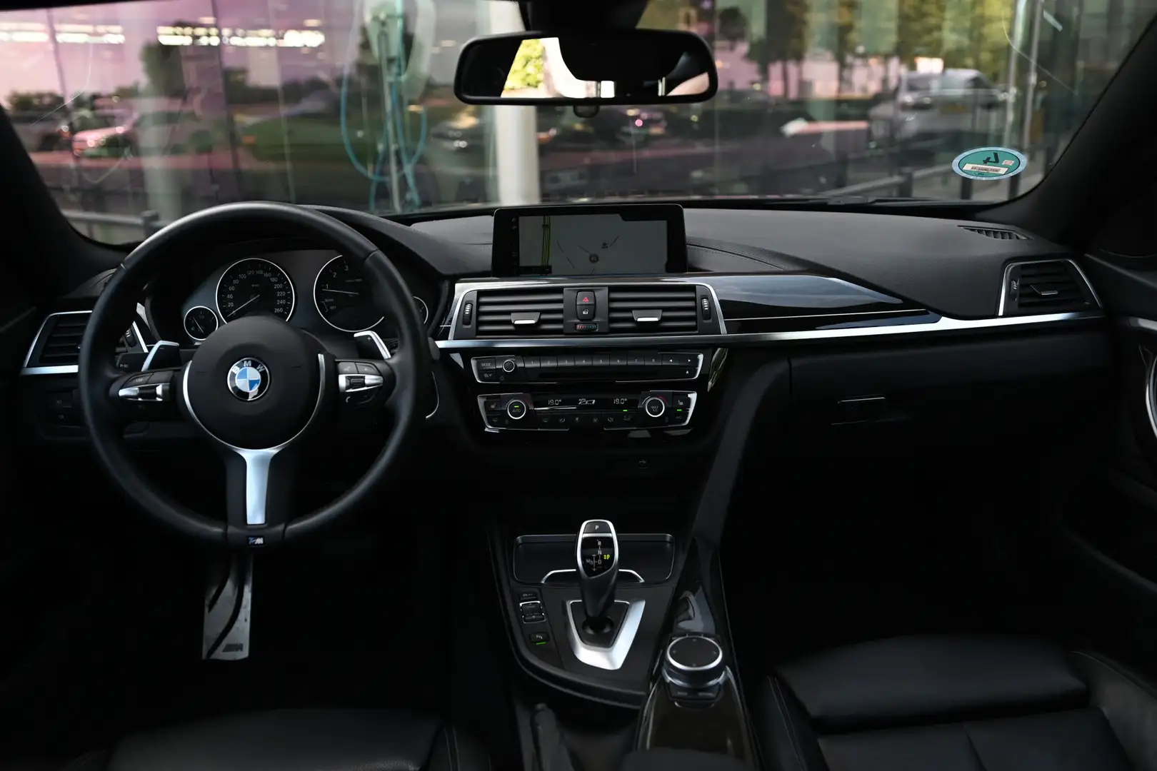 BMW 420 4 Serie Gran Coupé 420i High Executive M Sport Aut Zwart - 2