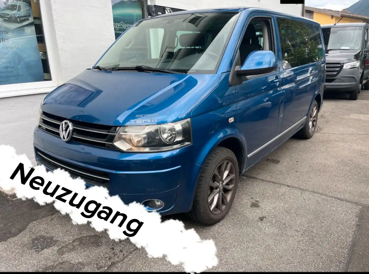 Volkswagen T5 Transporter Bus Multivan Team MOTOR ÜBERHOLT Blau - 1
