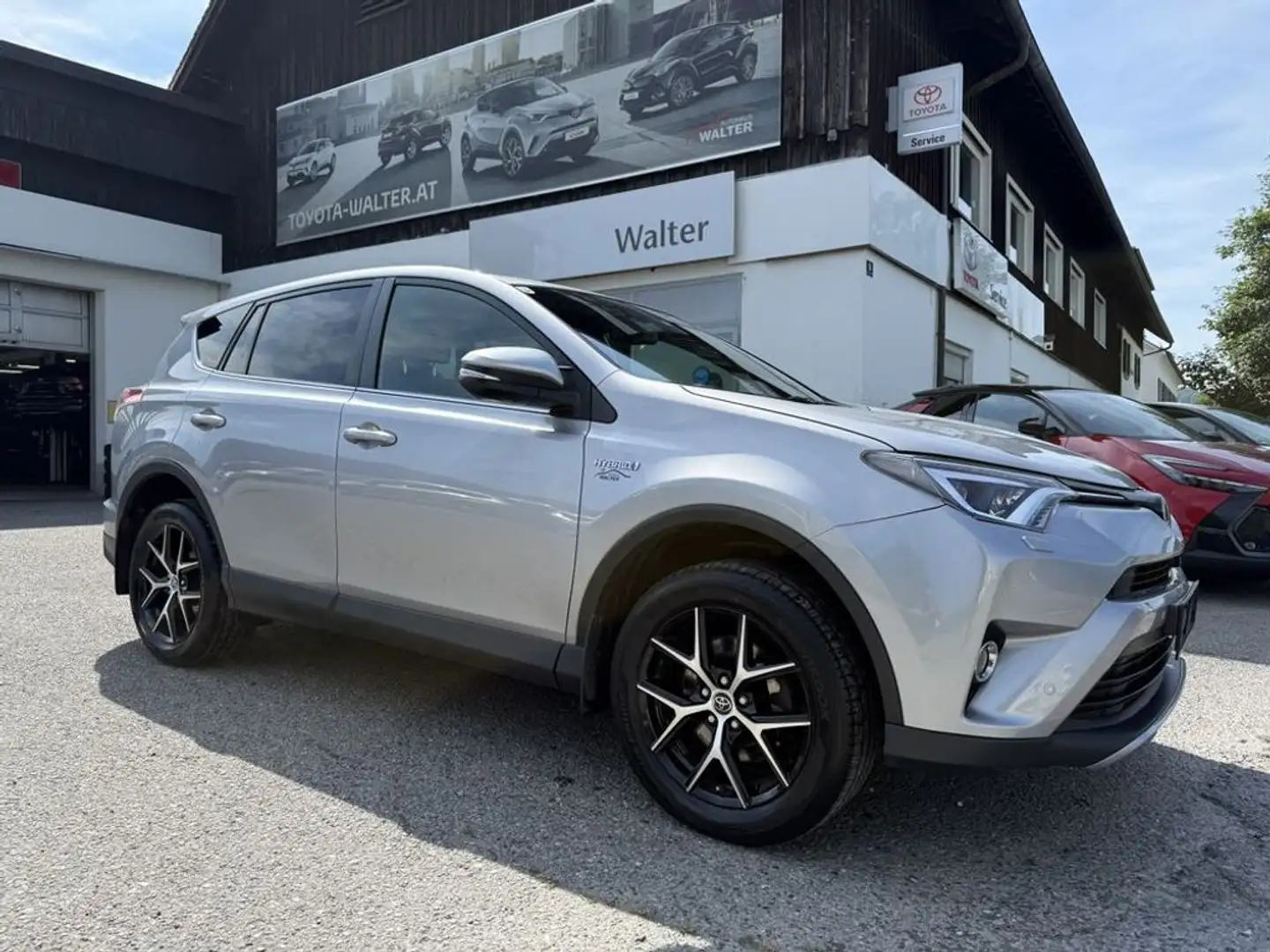 Toyota RAV 4 2,5 Hybrid Lounge 4WD Aut. Argento - 1