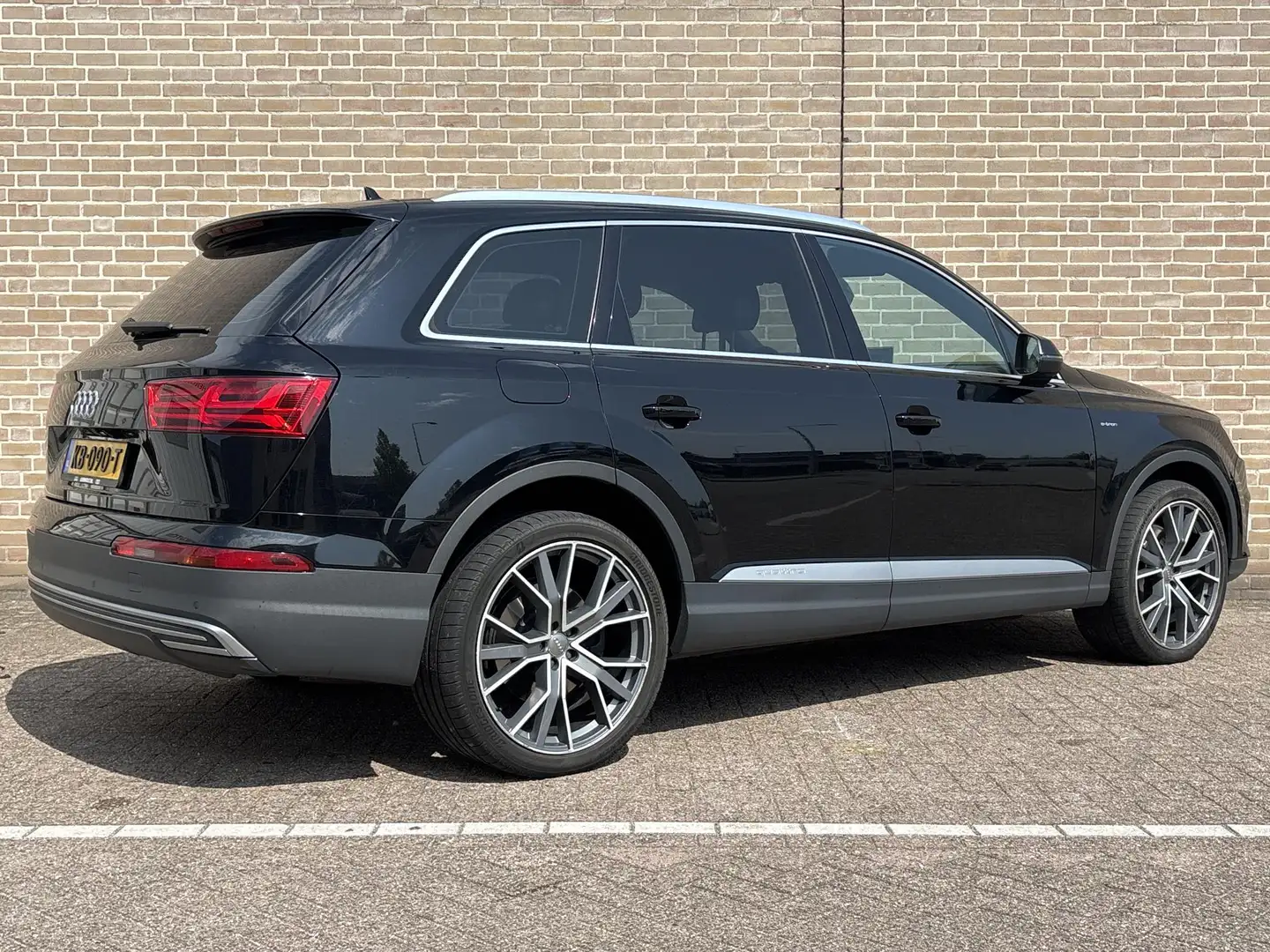 Audi Q7 3.0 TDI e-tron quattro Premium | Leder/Alcantara | Black - 2