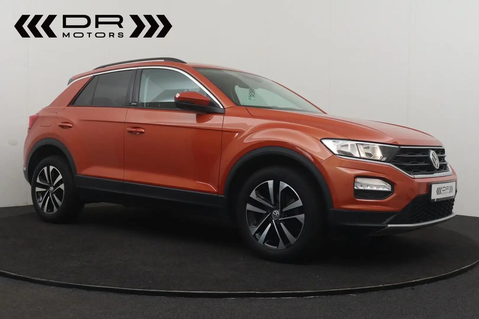 Volkswagen T-Roc 1.0 TSI UNITED - NAVI - DAB - APPLE CARPLAY/ANDROI Oranje - 2