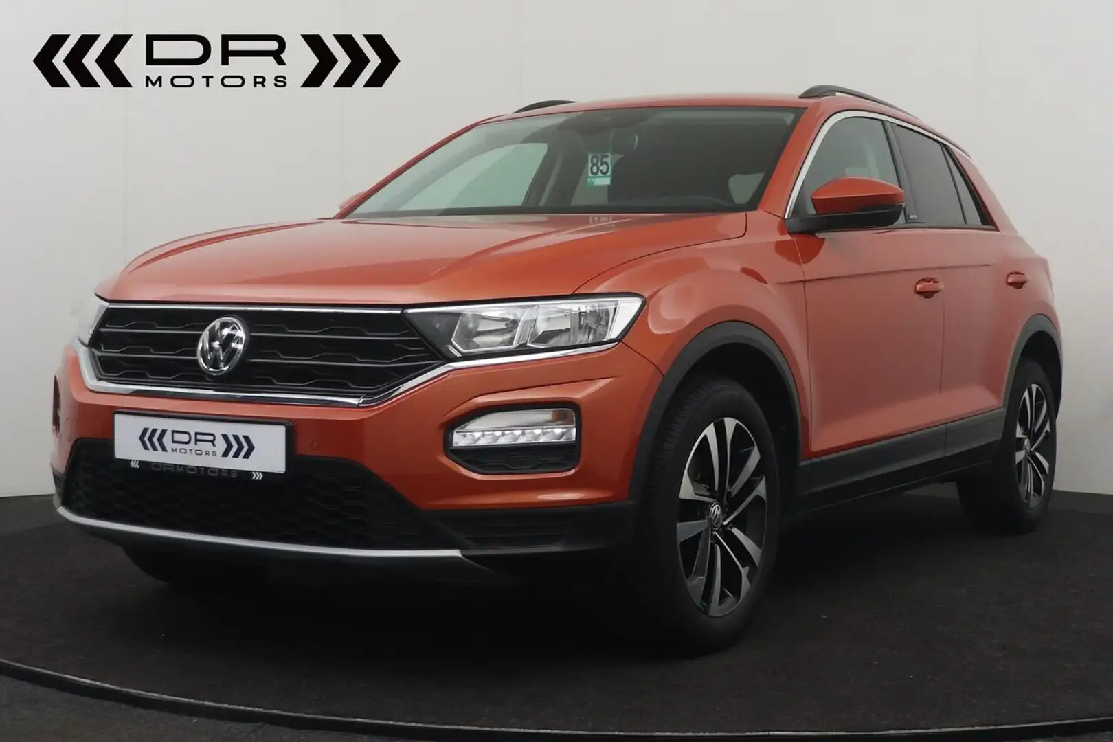 Volkswagen T-Roc 1.0 TSI UNITED - NAVI - DAB - APPLE CARPLAY/ANDROI Oranje - 1