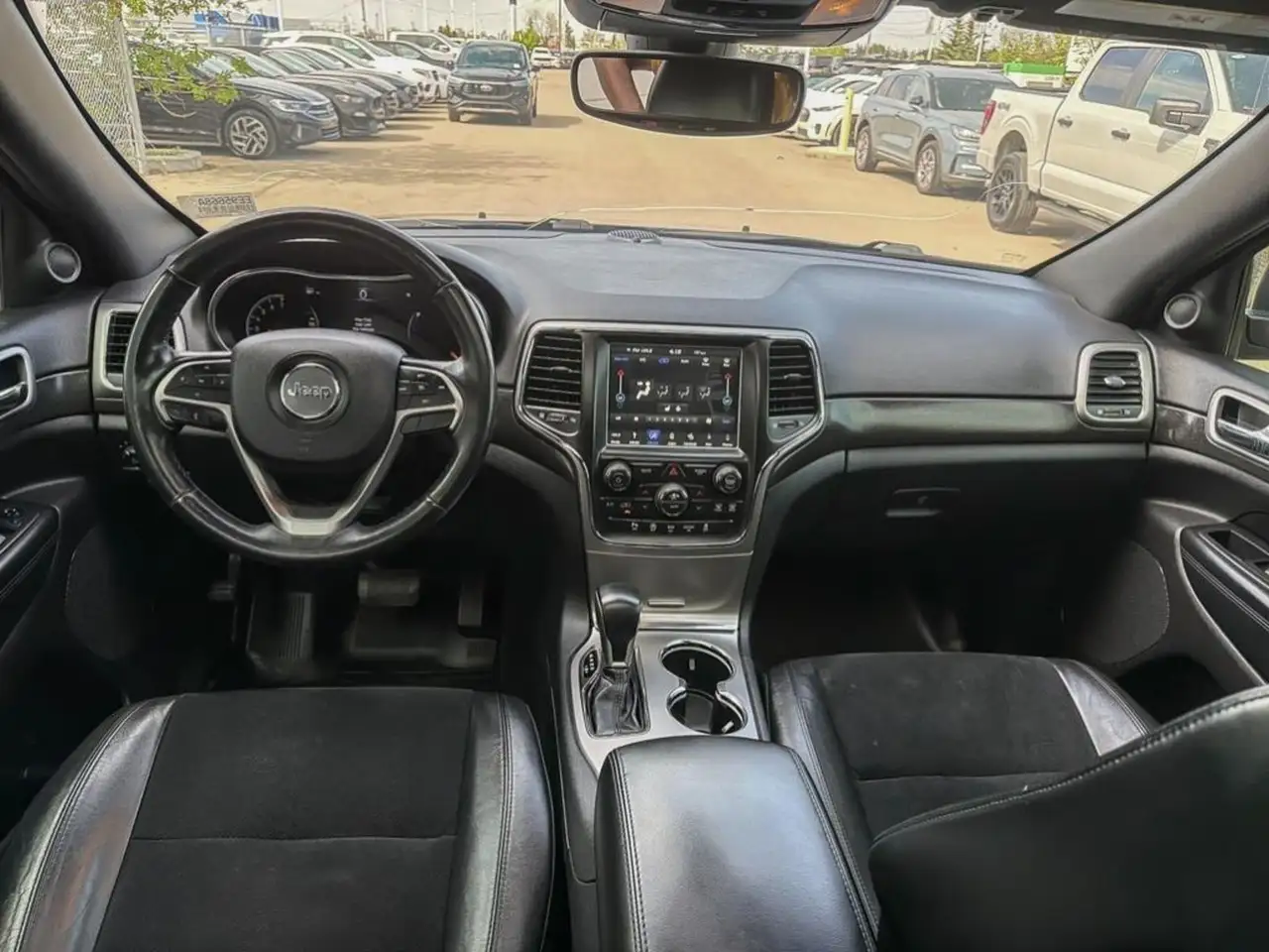 Jeep Grand Cherokee снимка Jeep Grand Cherokee