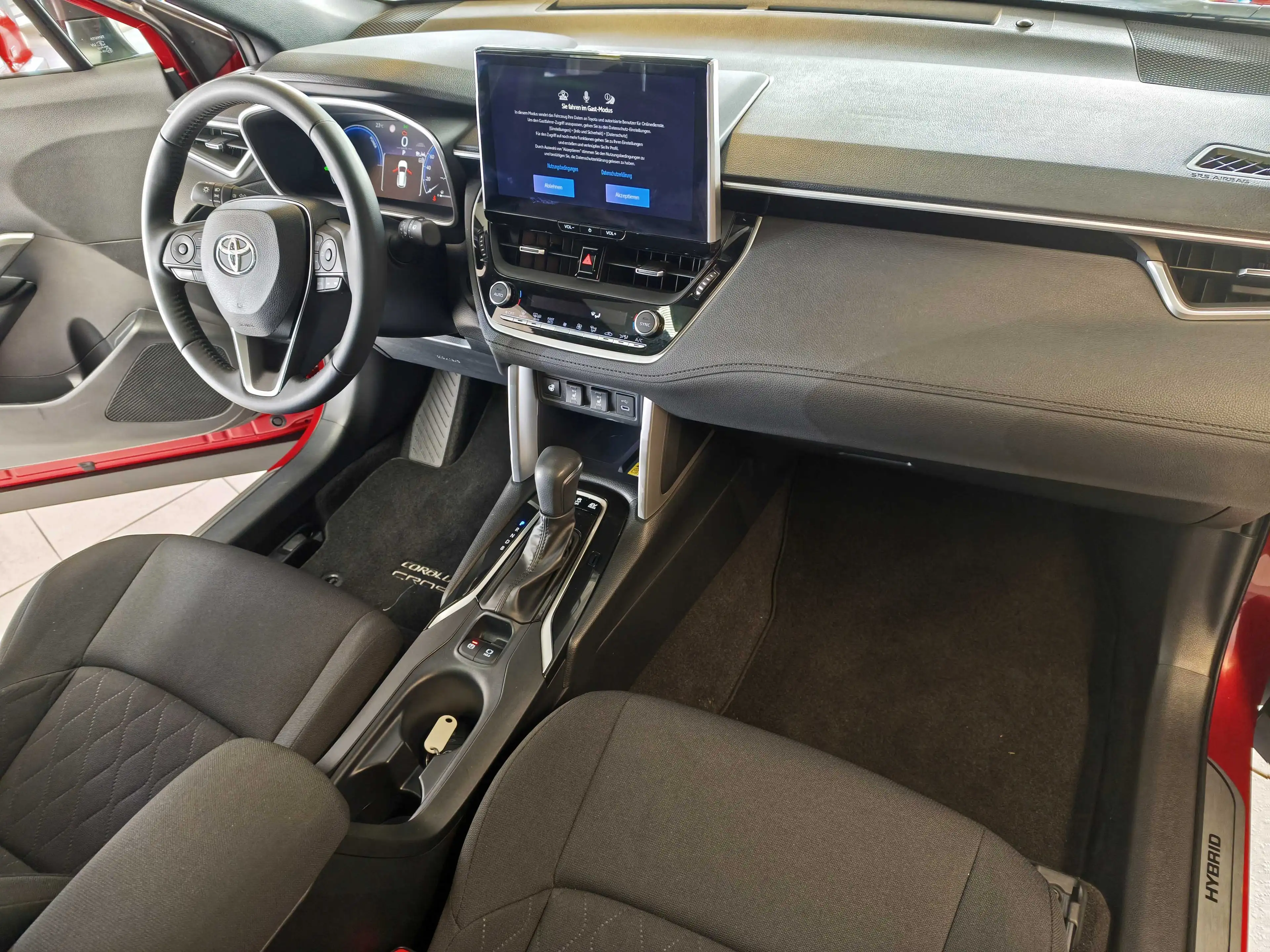 Toyota Corolla Cross Corolla Cross Hybrid Hybrid 2.0 VVT-i Team D + Panoramadach — photo 9