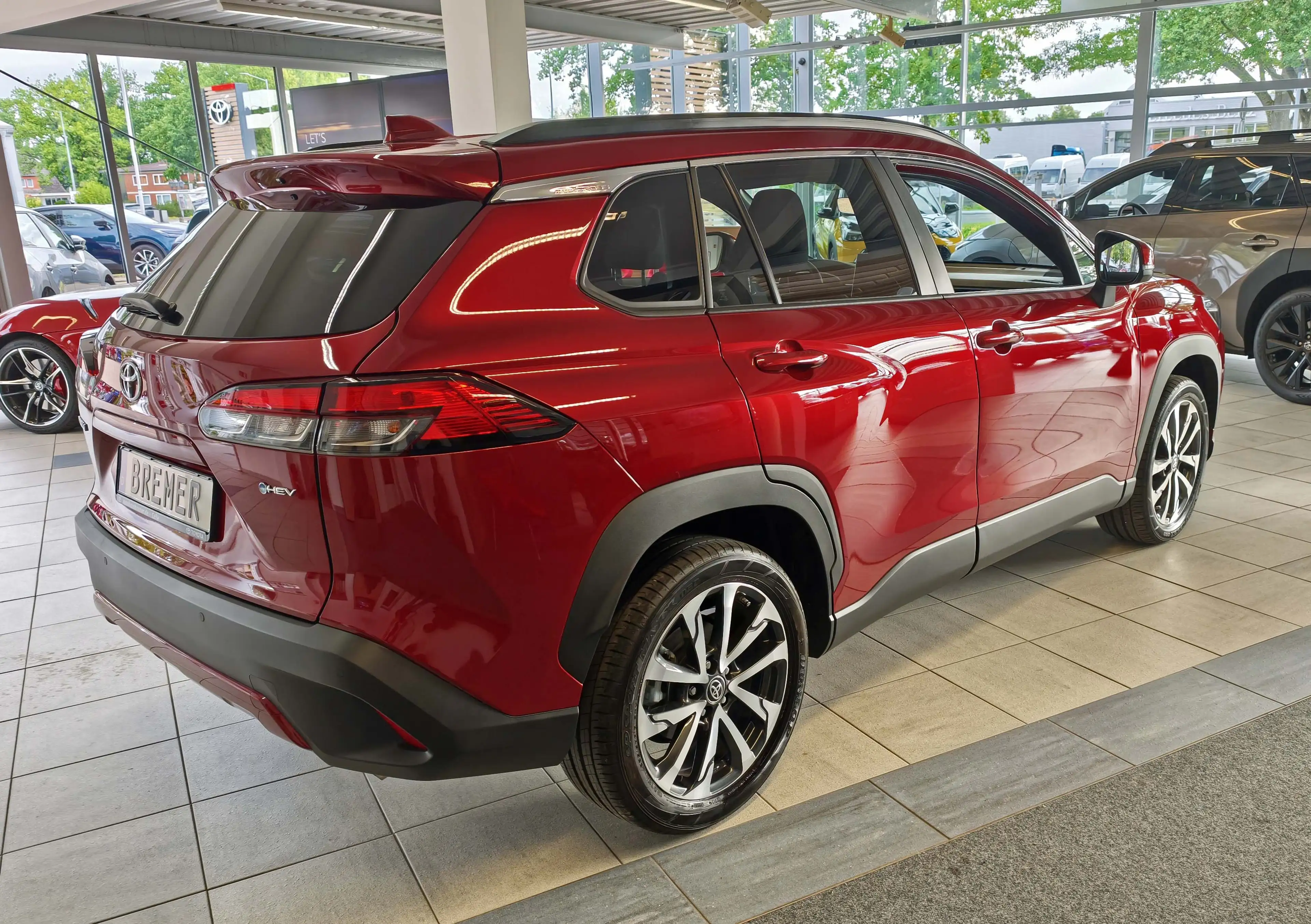 Toyota Corolla Cross Corolla Cross Hybrid Hybrid 2.0 VVT-i Team D + Panoramadach — photo 3