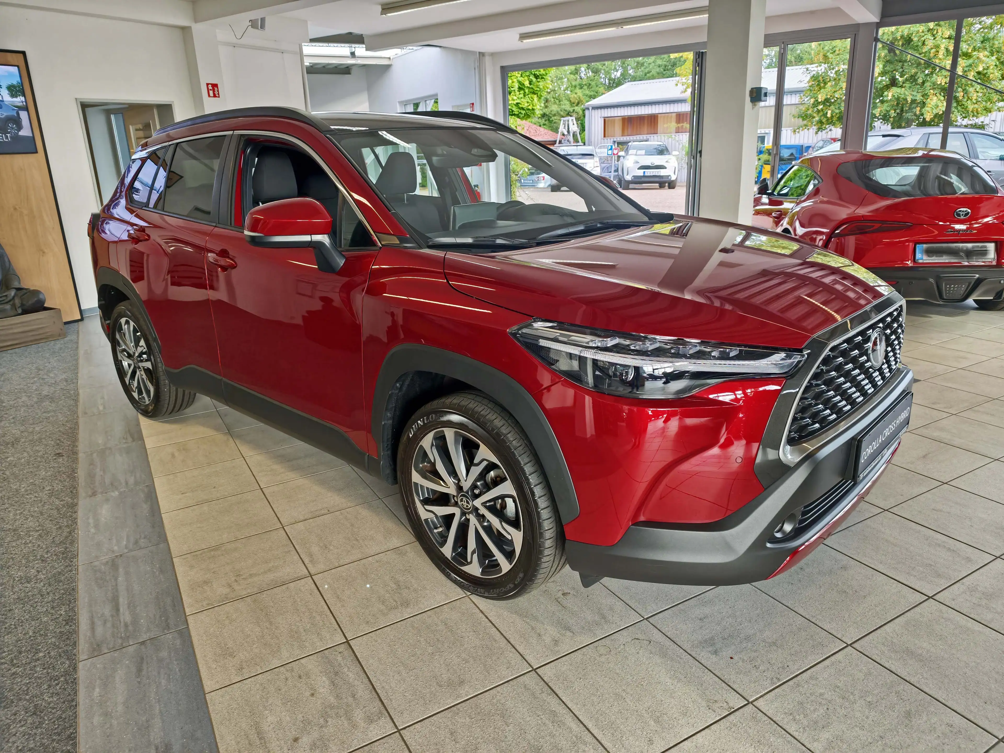 Toyota Corolla Cross Corolla Cross Hybrid Hybrid 2.0 VVT-i Team D + Panoramadach — photo 2