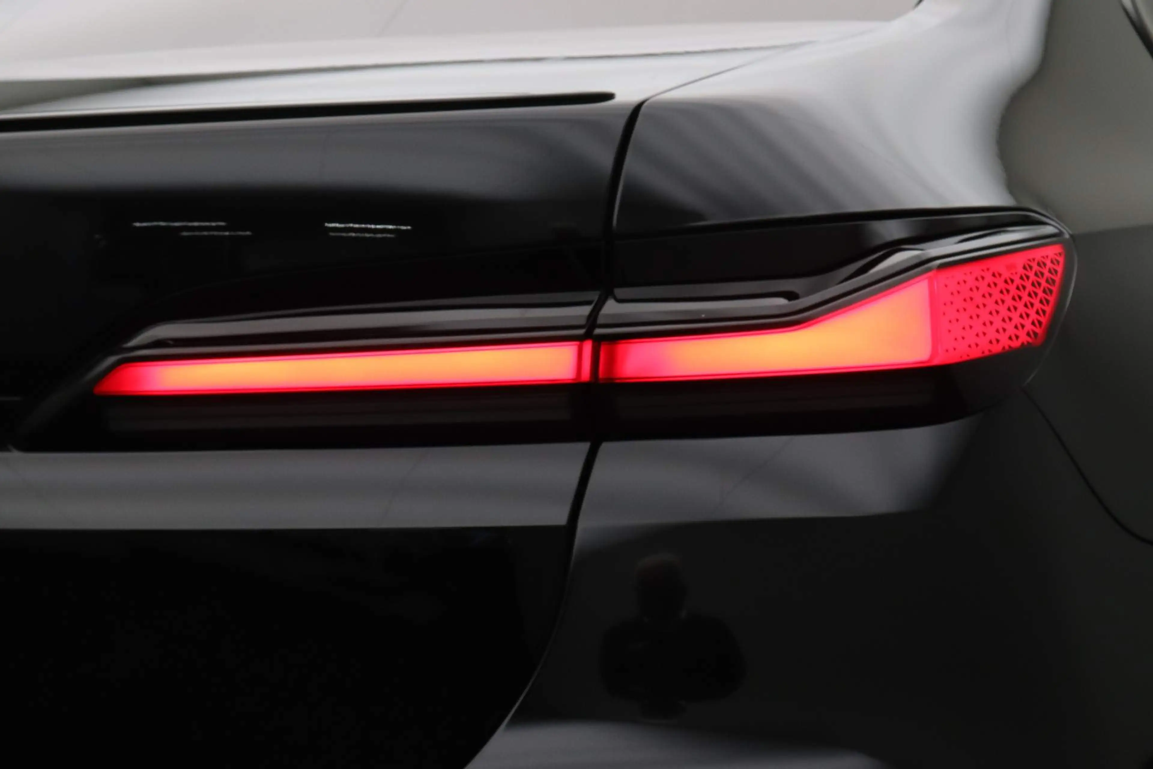 BMW 750 7-serie 750e xDrive | M-sport Pro. | BMW Iconic Gl — photo 15