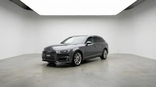 Audi A4 *2.0 TDI* AUTO* XENON* NAVI* CLIM* COCKPIT*