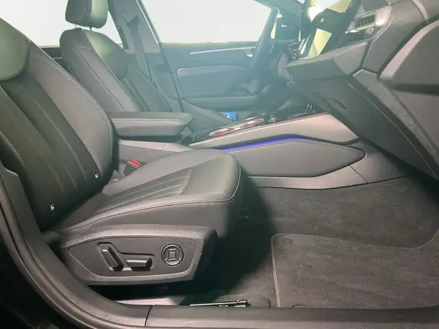 Audi A6 view 9