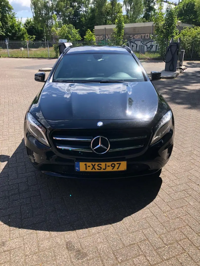 Mercedes-Benz GLA 200 Ambition Zwart - 1