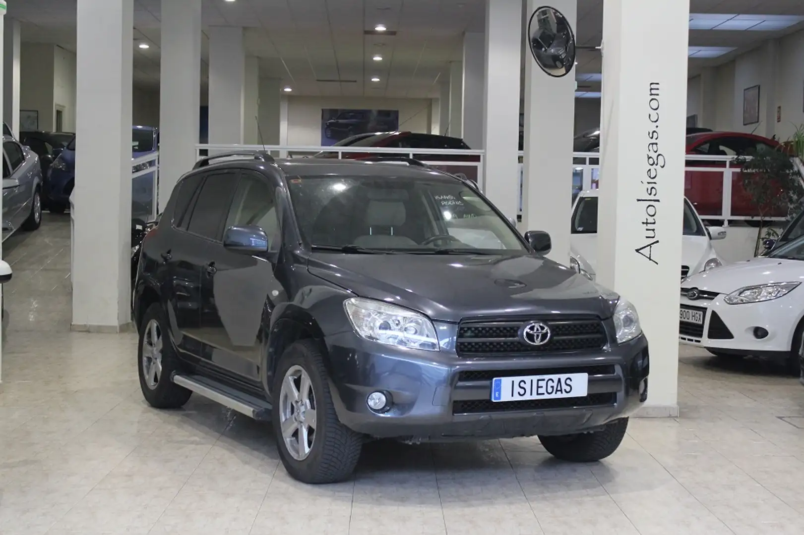 Toyota RAV 4 2.2D-4D Executive Gris - 1