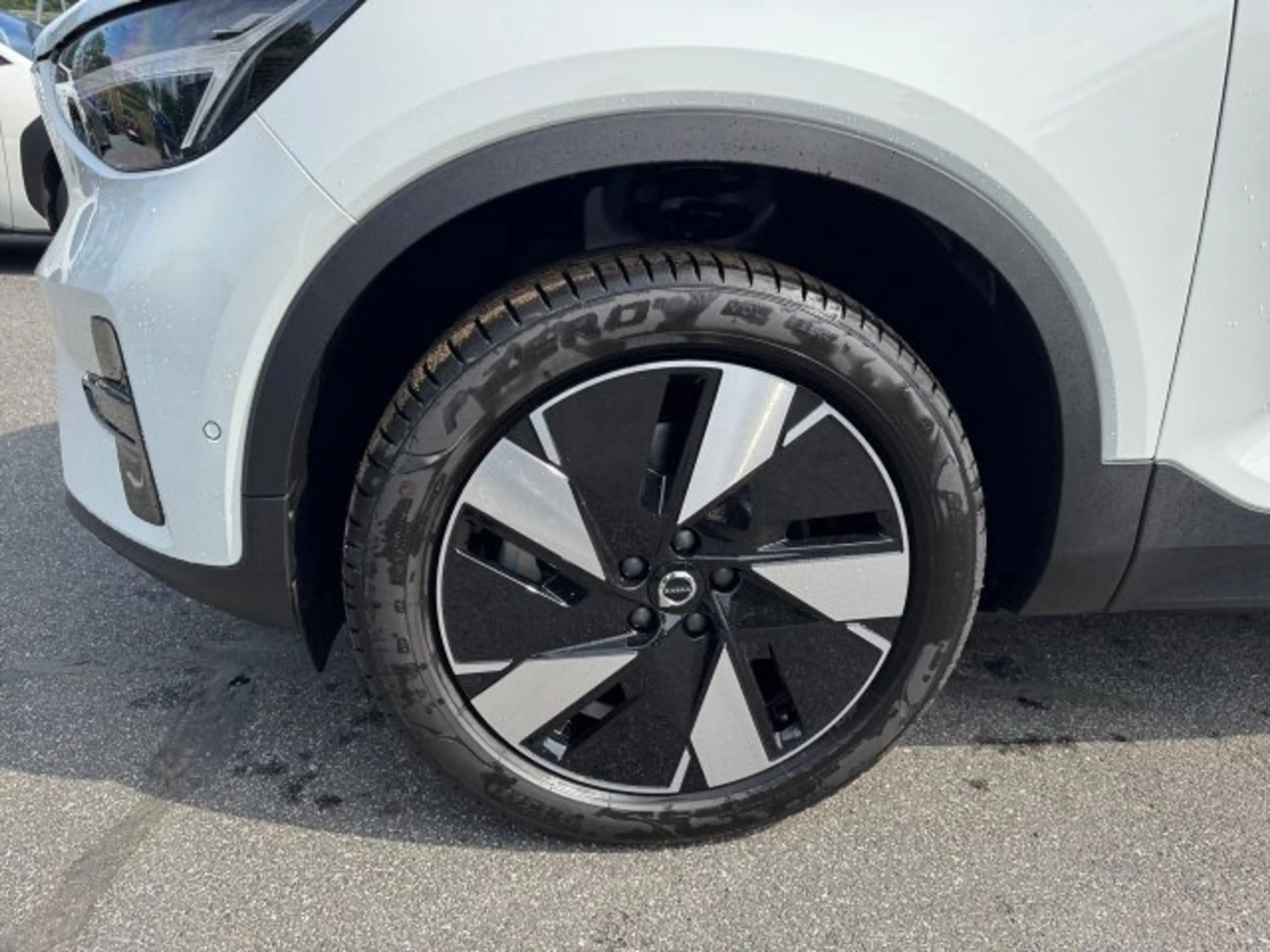 Volvo EX40 Plus, Single Motor Extended Range, Vollelektrisch — photo 8
