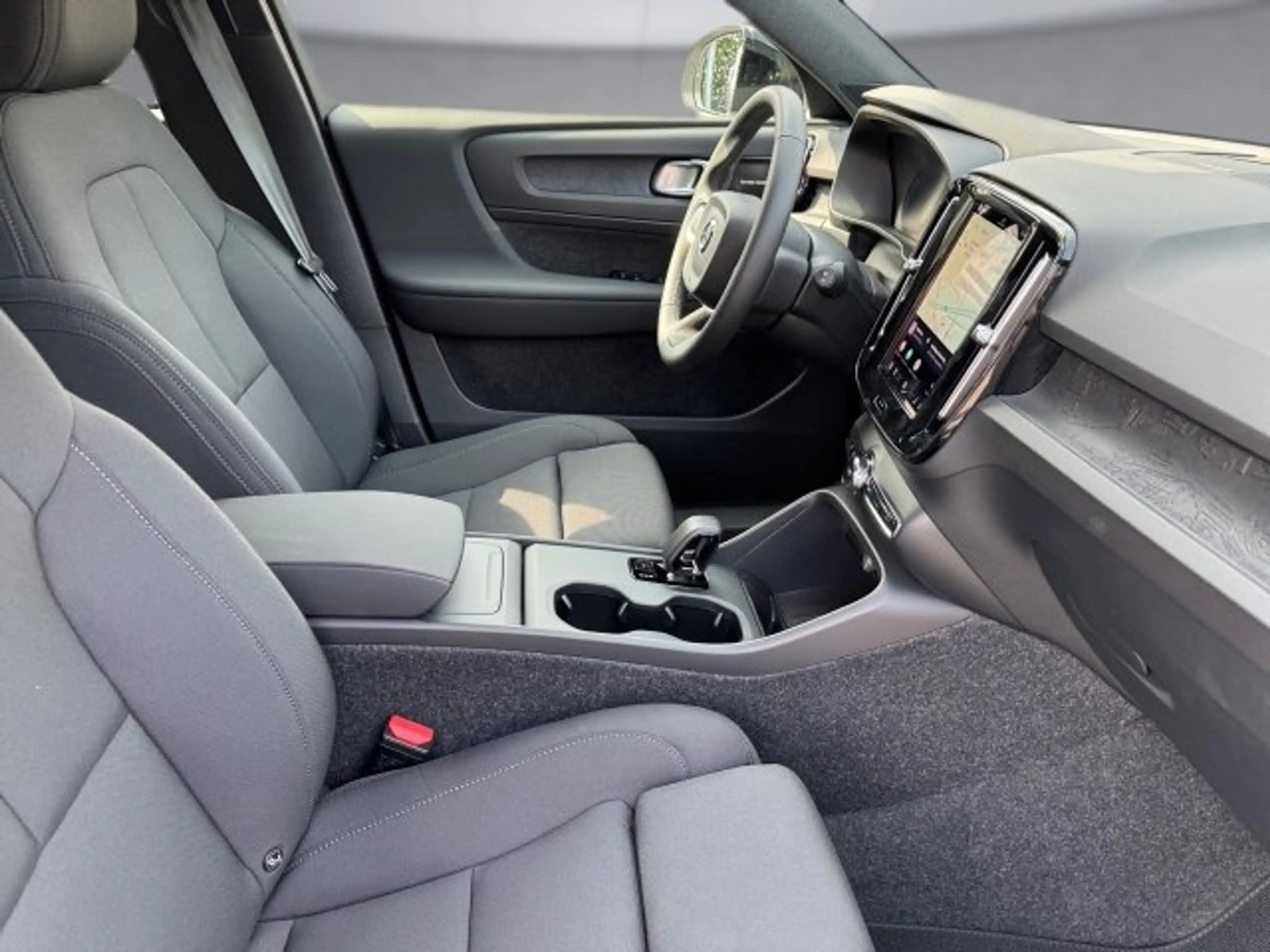 Volvo EX40 Plus, Single Motor Extended Range, Vollelektrisch — photo 11