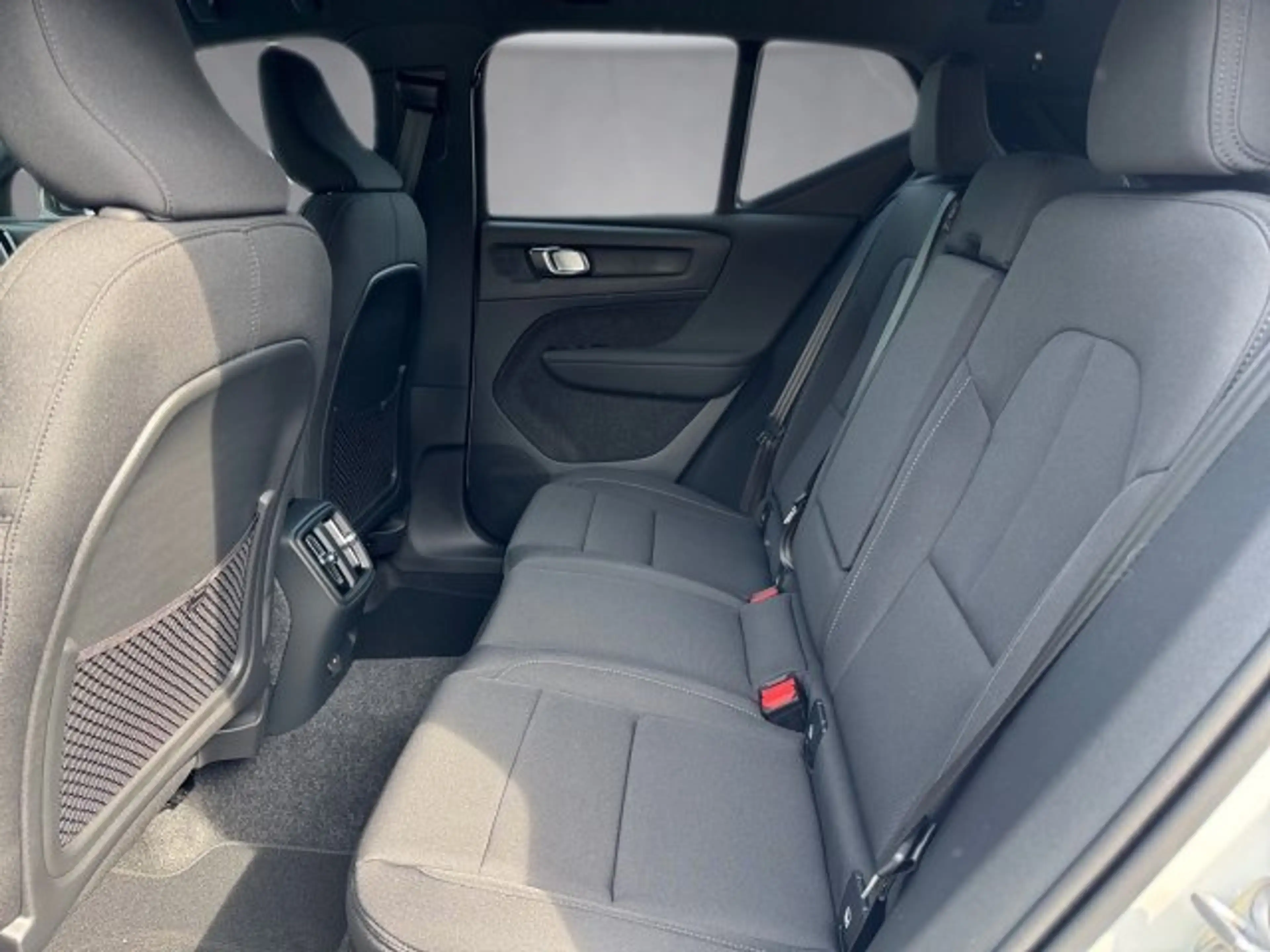 Volvo EX40 Plus, Single Motor Extended Range, Vollelektrisch — photo 12
