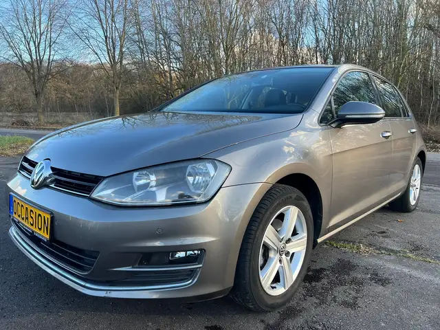 Volkswagen Golf Golf 1.6 TDI DSG 5p. Highline Navi Jante Cuir