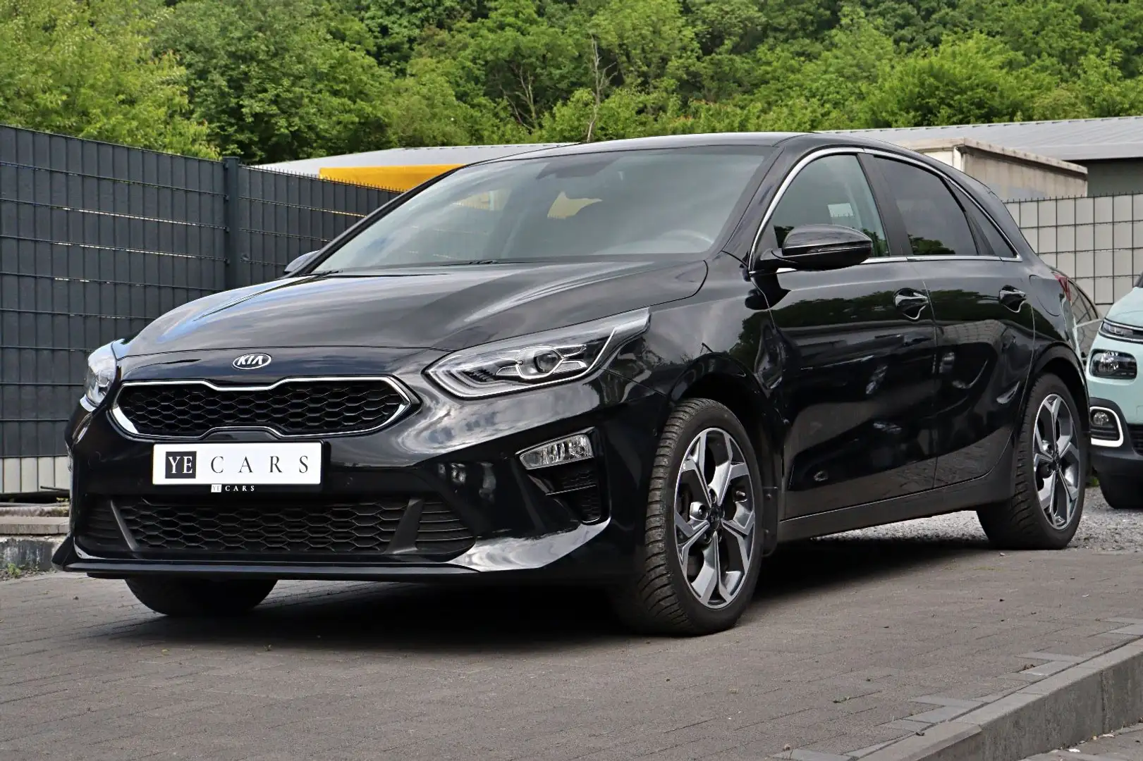 Kia Ceed / cee'd 1.4 TGDI Platinum VIRTUAL*RFK*JBL*AHK*LED Zwart - 1