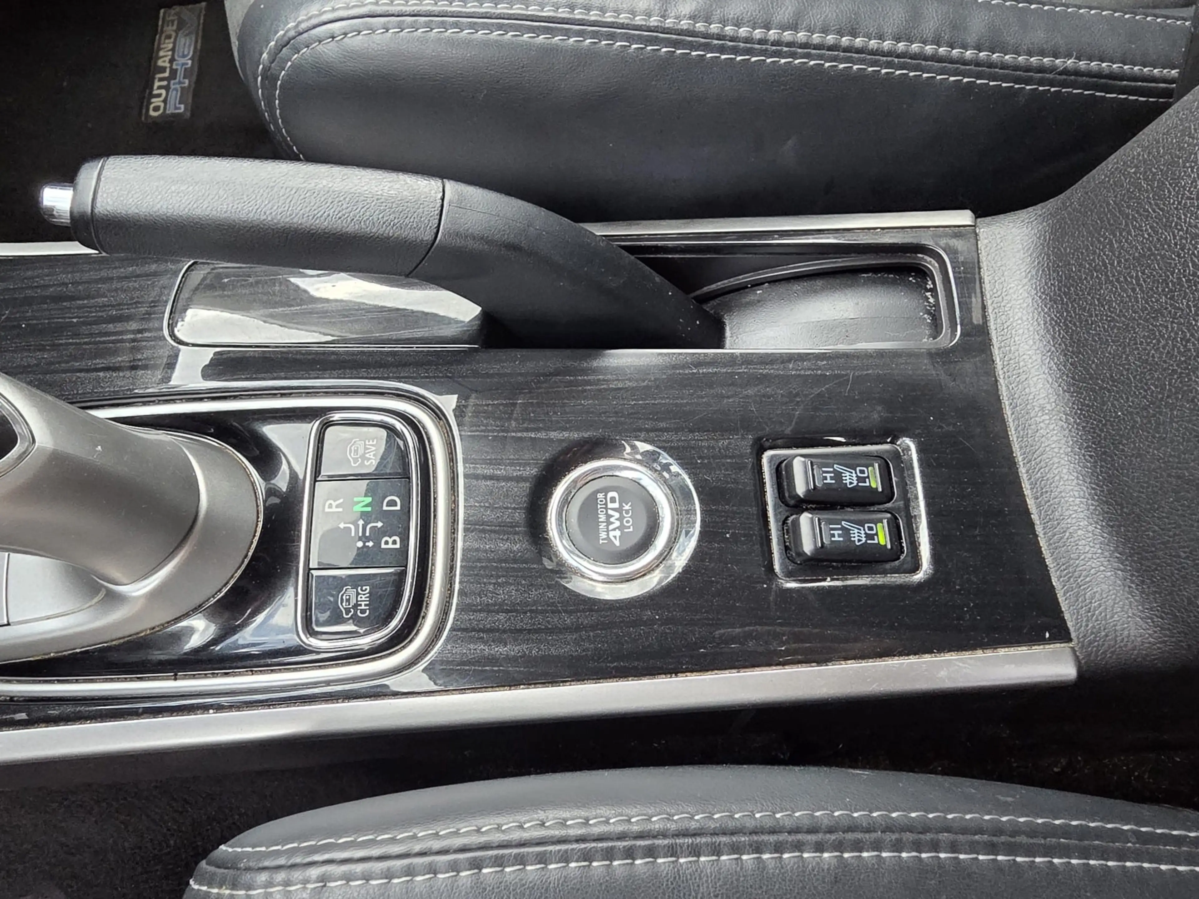 Mitsubishi Outlander PHEV Executive Edition Navi Camera Nl Auto Xenon L — photo 12