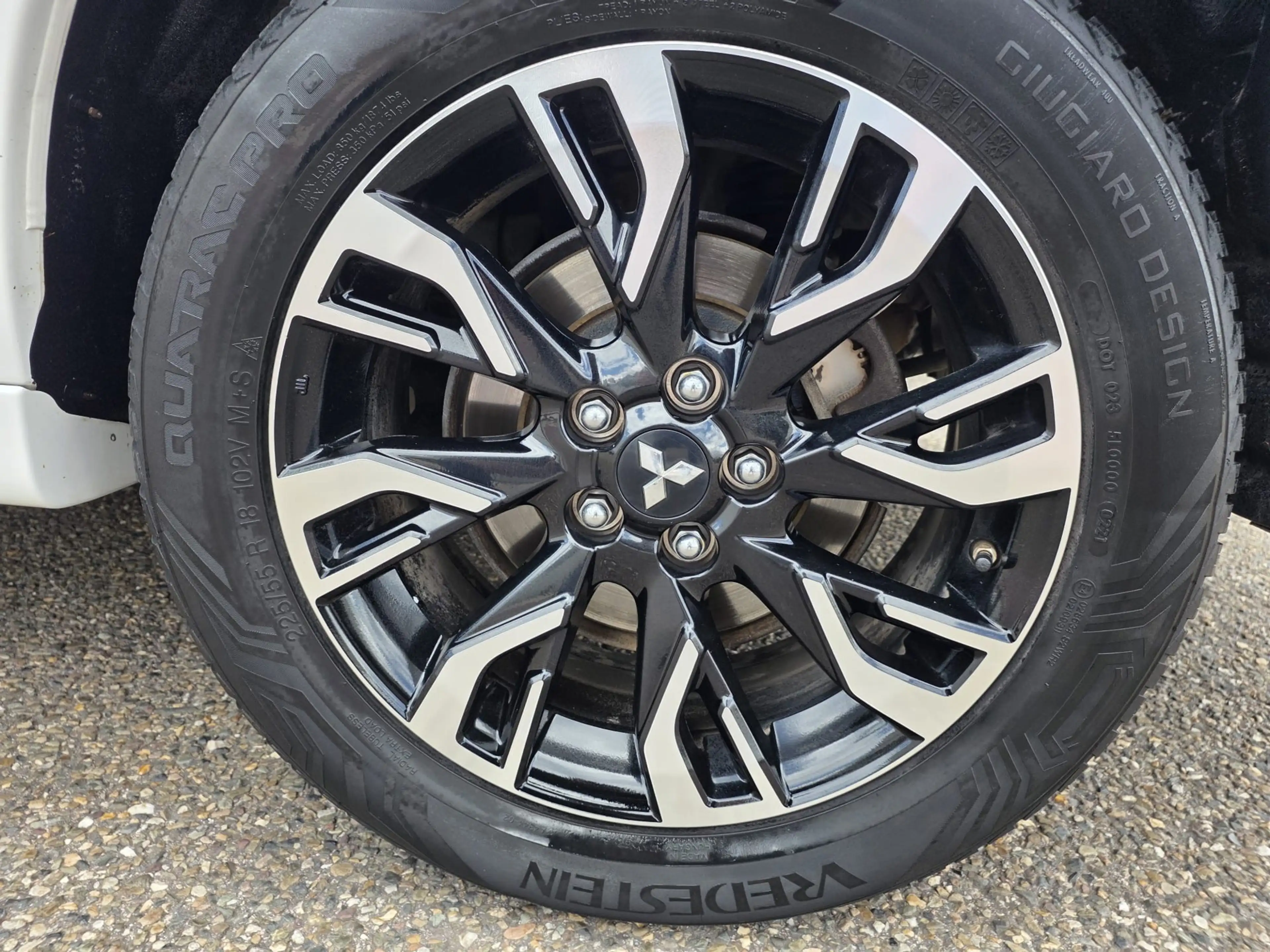 Mitsubishi Outlander PHEV Executive Edition Navi Camera Nl Auto Xenon L — photo 6