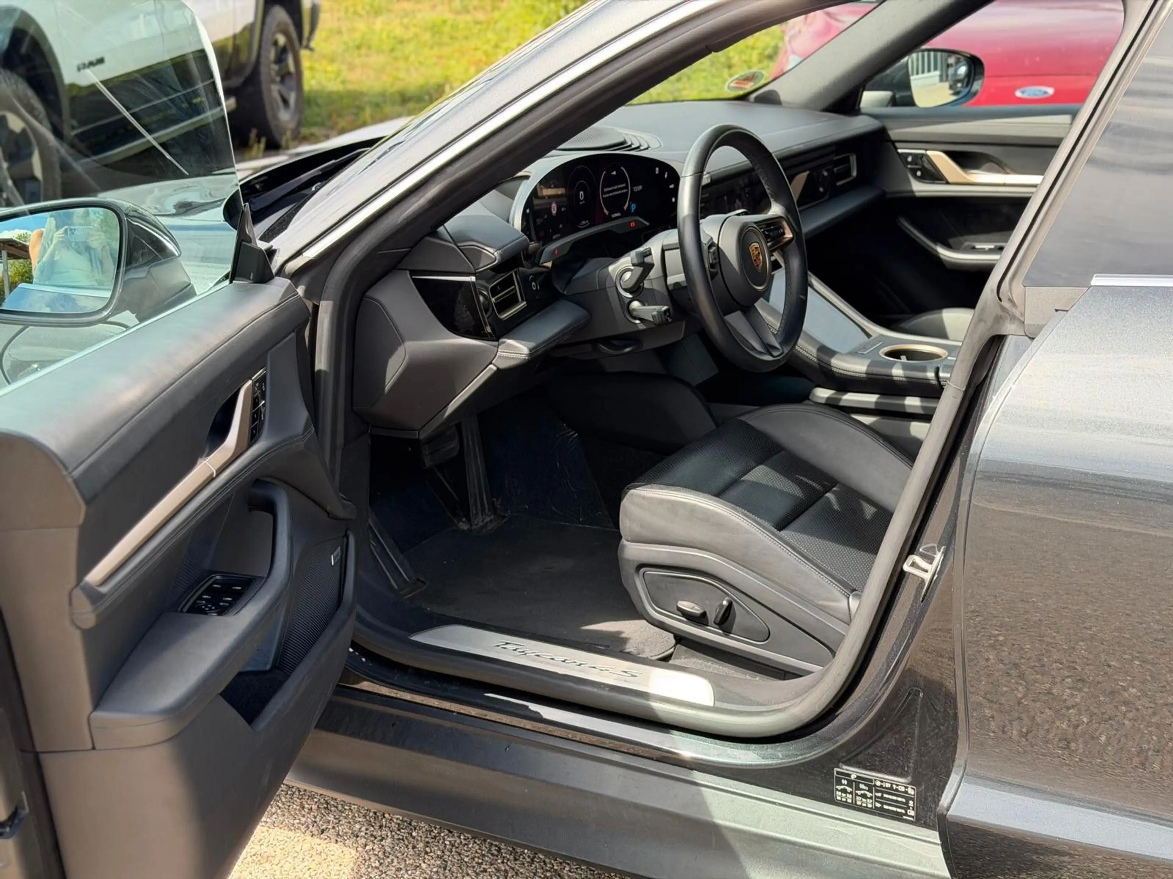 Porsche Taycan 4S I Luftfahrwerk I Approved I 360° — photo 18