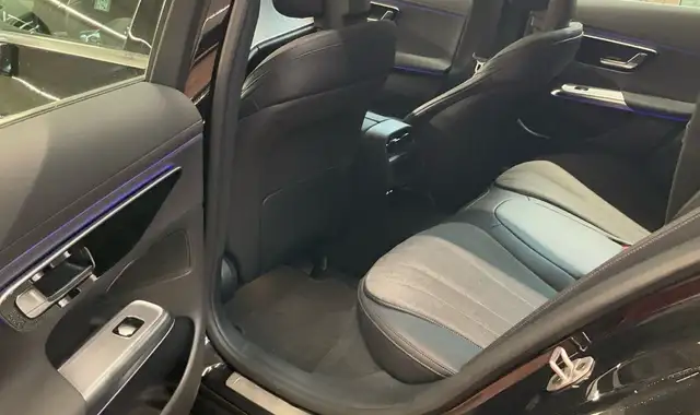 Mercedes-Benz E 220 dT 4MATIC Ansicht 5