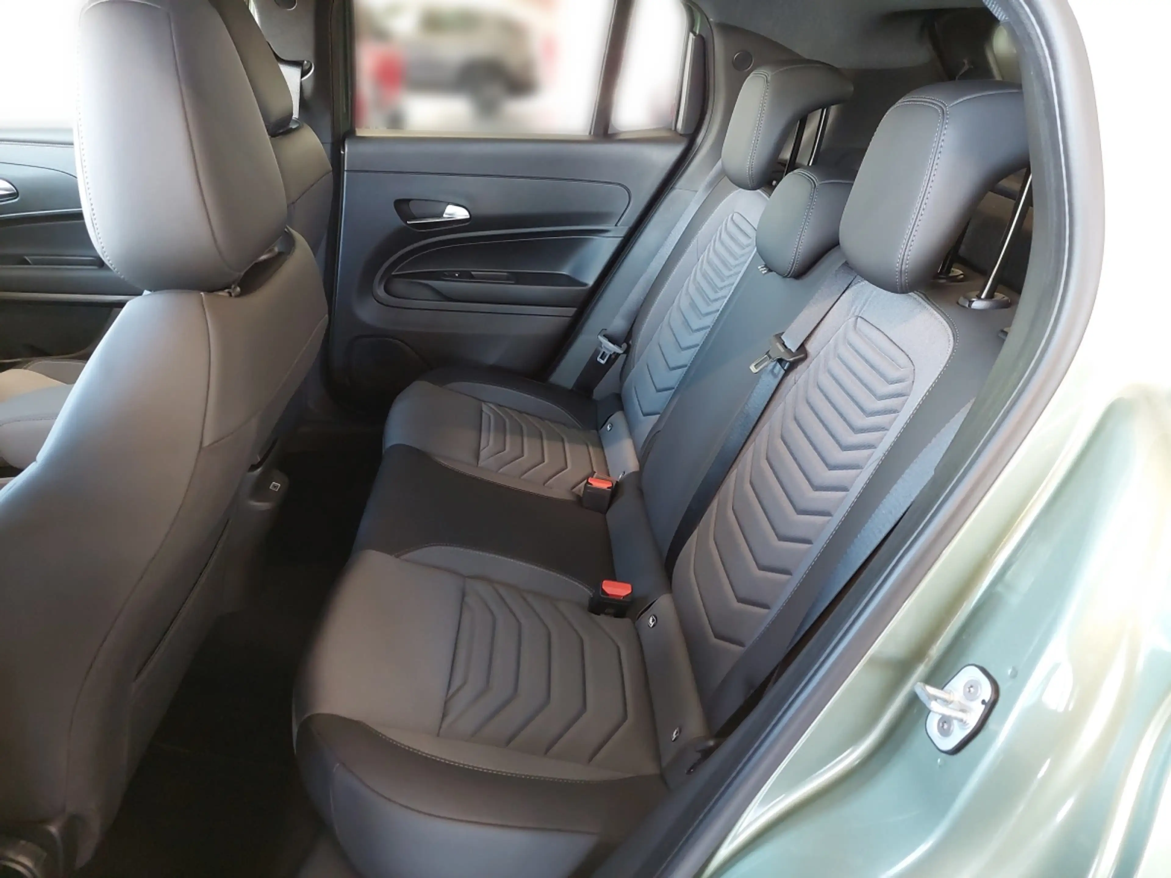 Jeep Avenger Altitude — photo 11