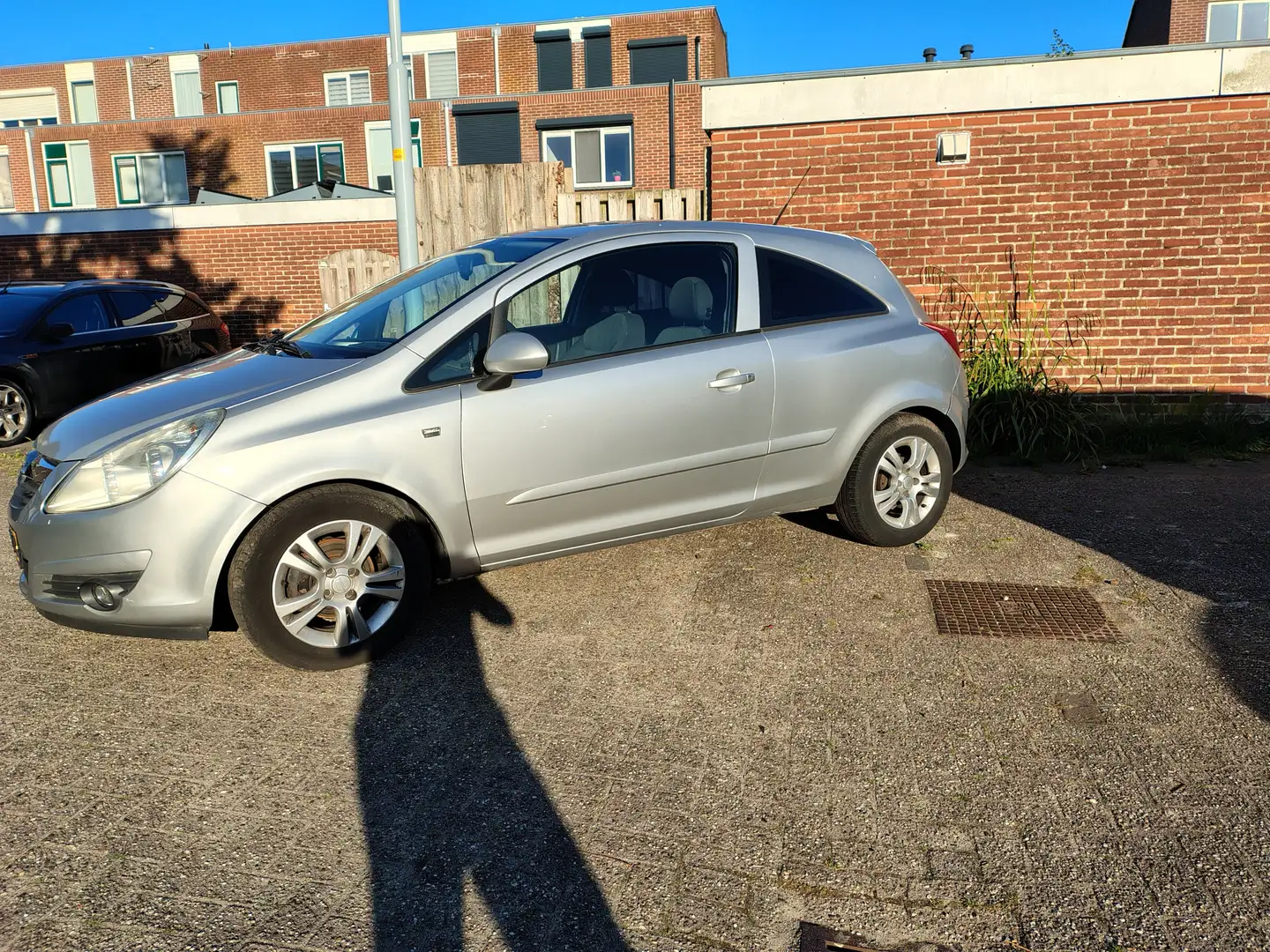 Opel Corsa Corsa 1.2-16V Essentia Zilver - 2