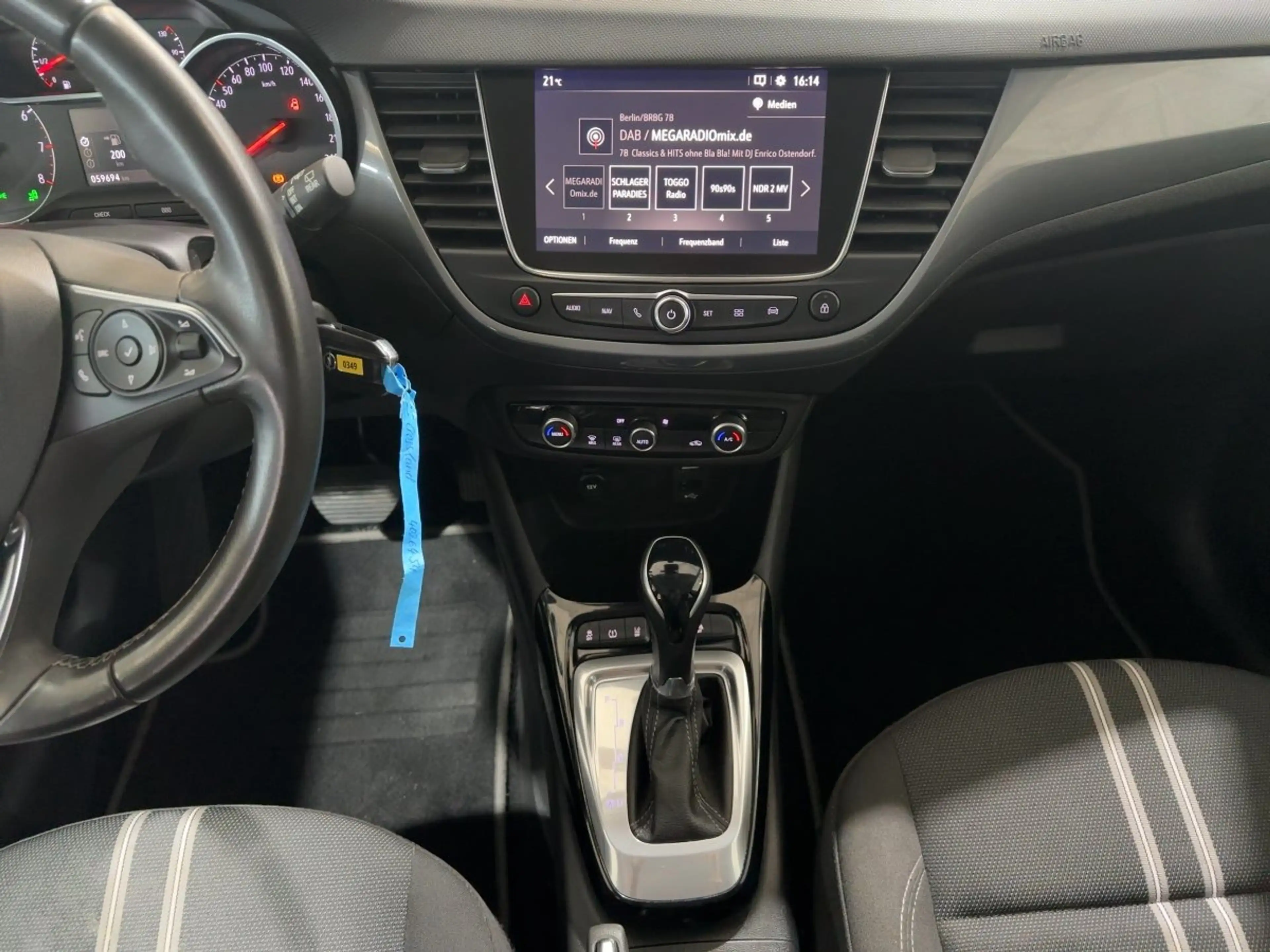 Opel Crossland Elegance. CAM LED NAVI TWA LM — photo 13