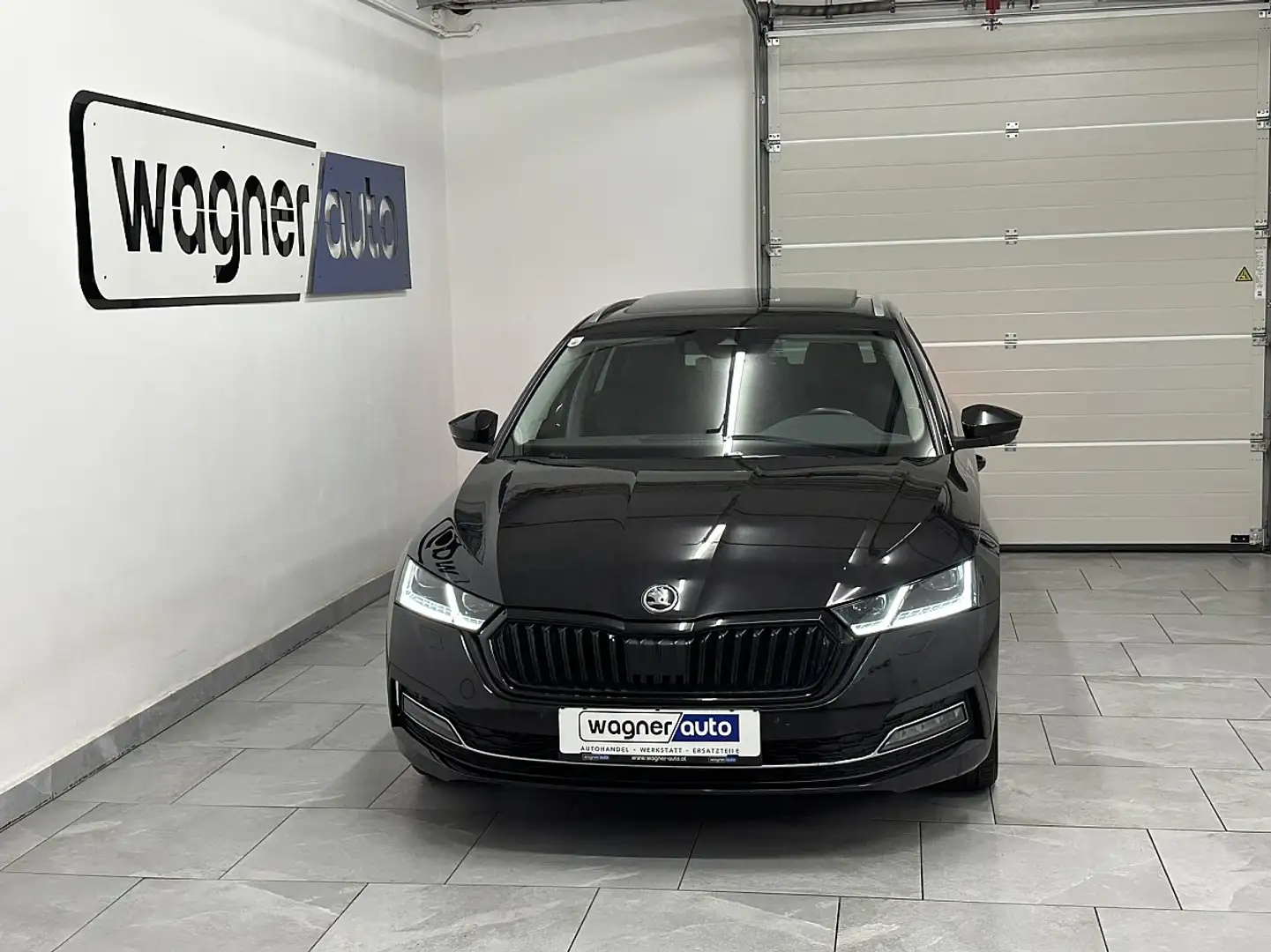 Skoda Octavia Combi 2,0 TDI Style DSG.Matrix LED/ACC/Panorama... Noir - 1