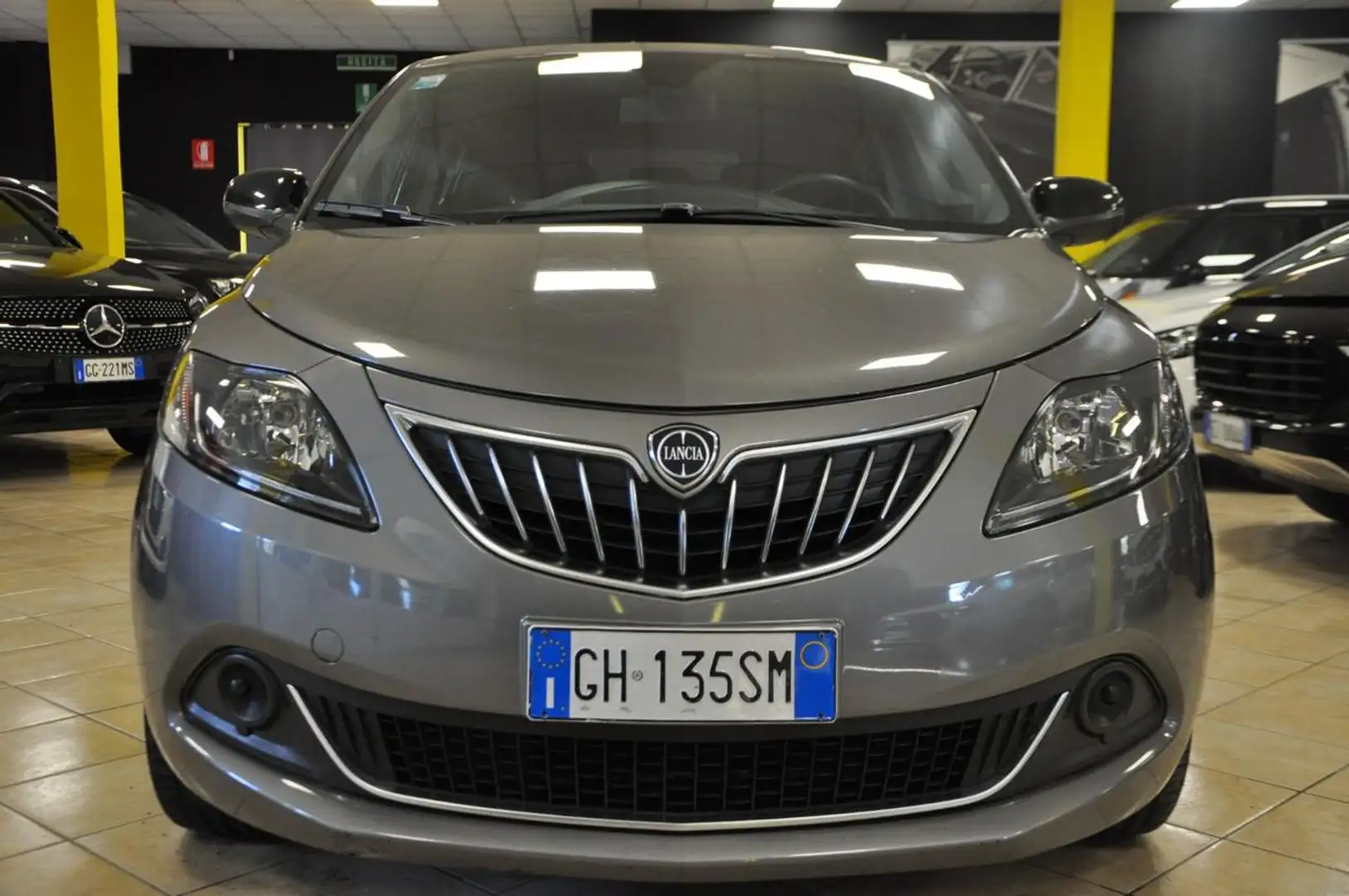 Lancia Ypsilon 1.0 5 porte S&S Hybrid*PREZZO REALE* Grigio - 2