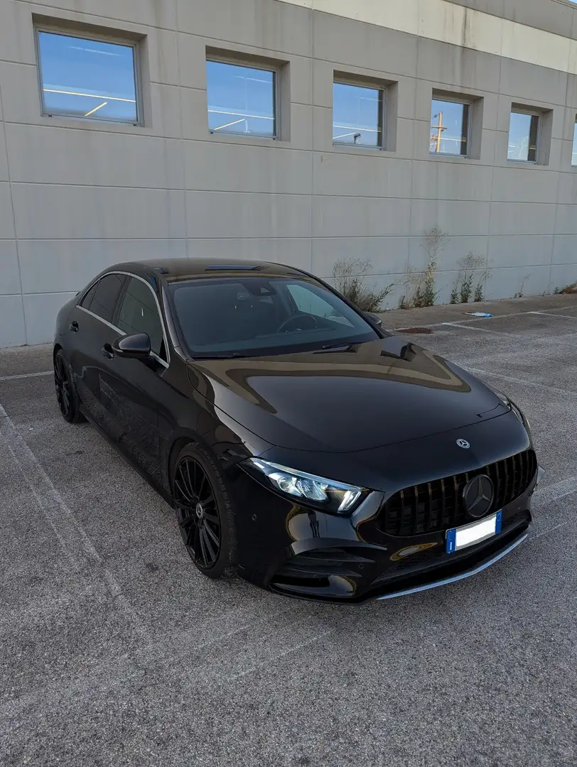 Mercedes-Benz A 180 d Premium auto Sedan Nero - 1
