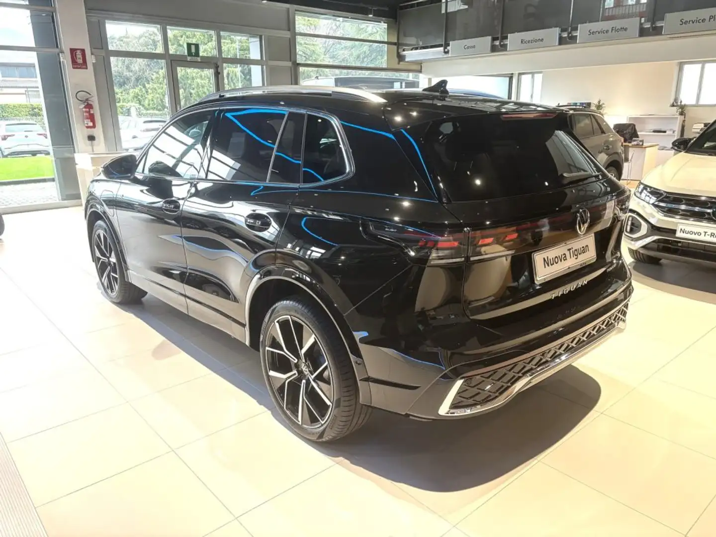 Volkswagen Tiguan Nuova Tiguan R-Line Plus 1.5 TSI eHybrid 150 kW (2 Nero - 2