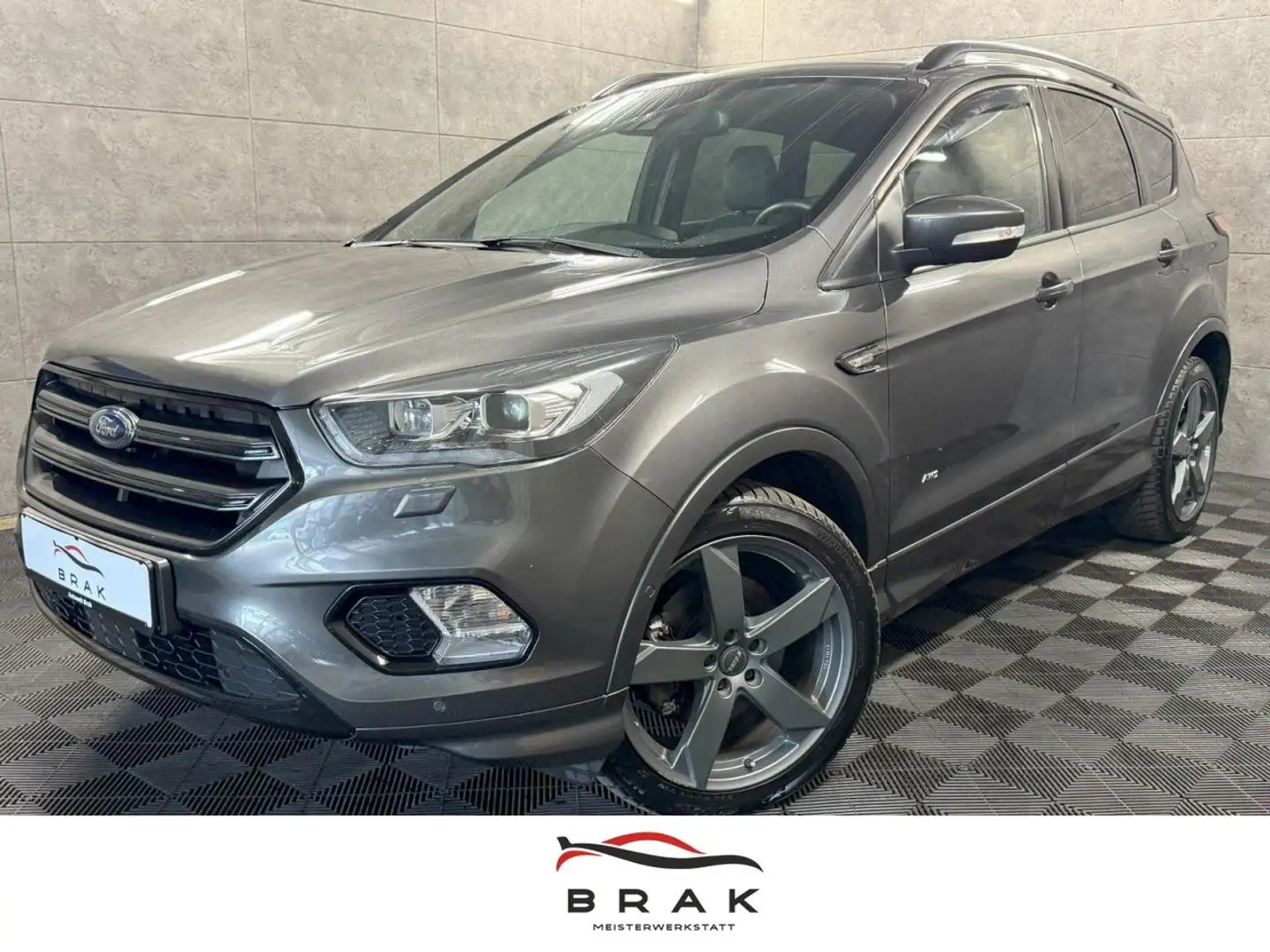Ford Kuga 2.0 TDCI ST-Line 4x4 Xenon*Pano*Navi*ACC* Grau - 1