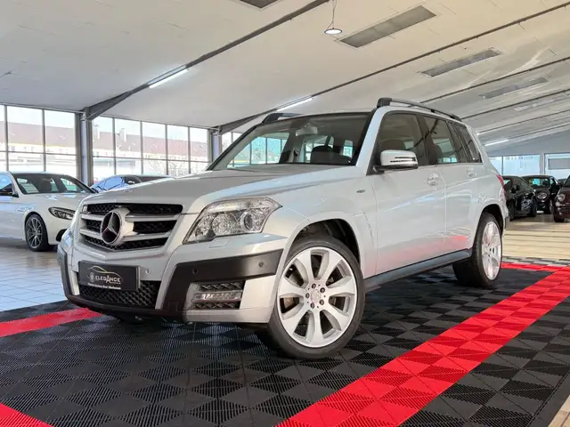 Mercedes-Benz GLK 220 CDI 4Matic*XENON*NAVI*OFF-ROAD-STYLING-P