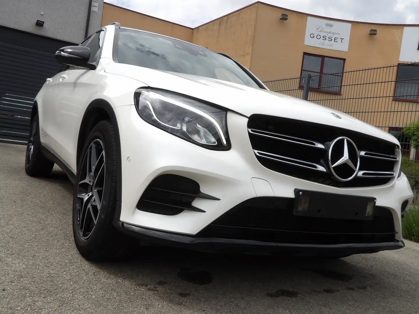 Mercedes-Benz GLC 250 4-Matic AMG Line - Designo Pack Blanc - 2
