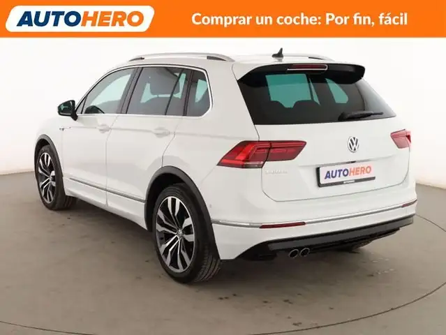 Volkswagen Tiguan view 4