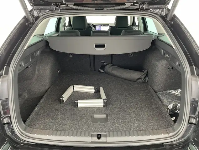 Skoda Octavia view 7