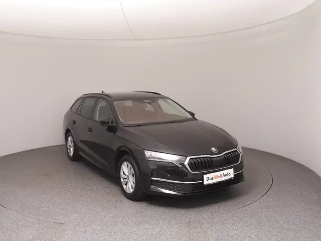 Skoda Octavia view 2