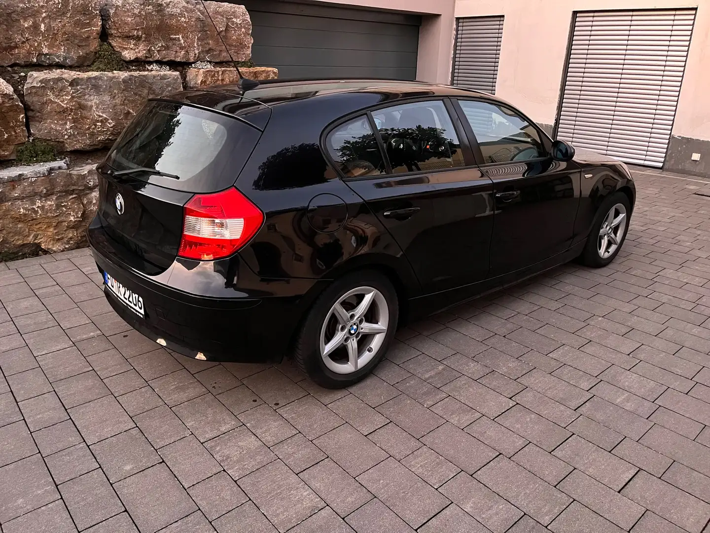 BMW 120 120d Schwarz - 2