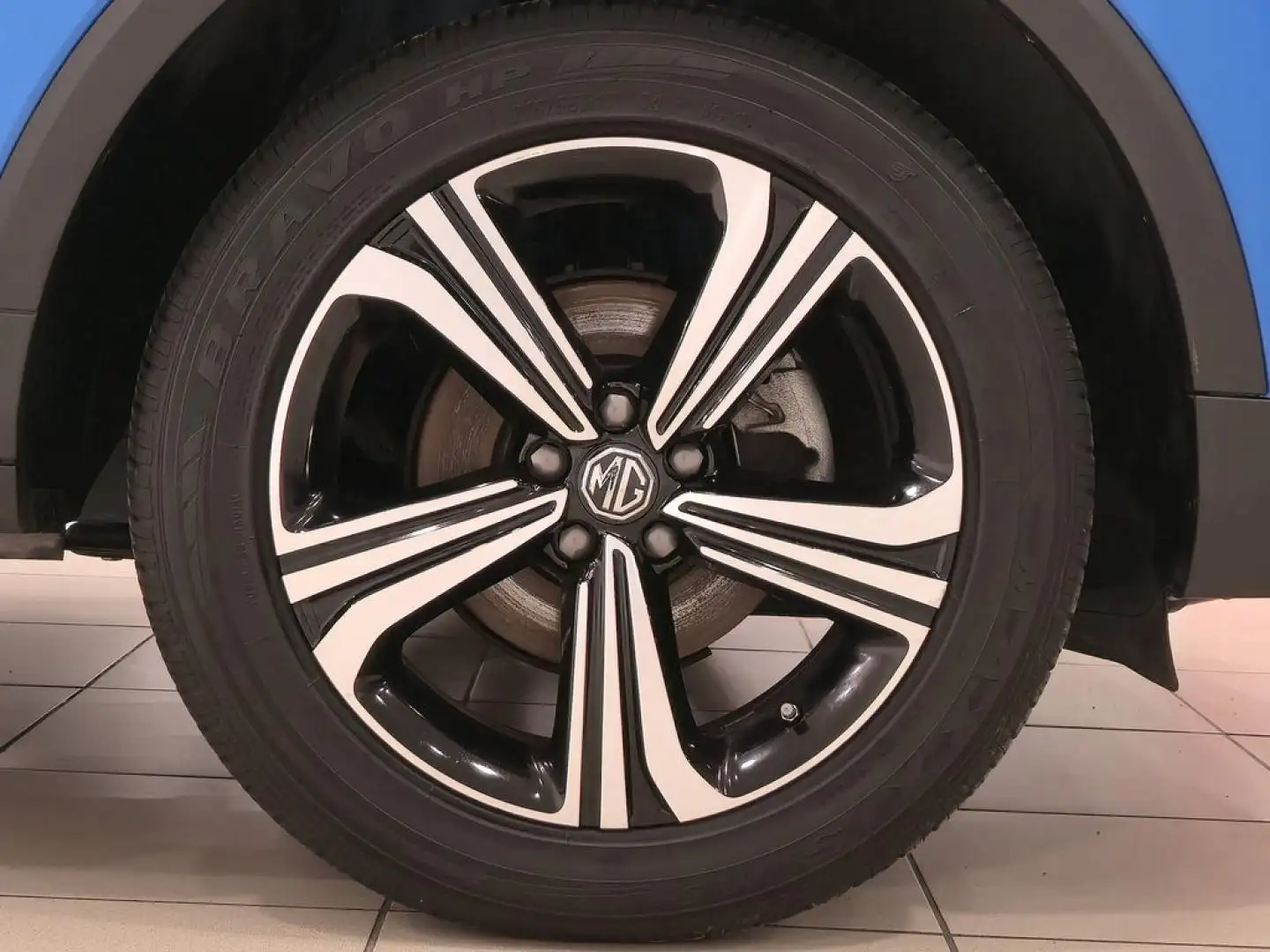 MG ZS 1.5 Comfort Blau - 2