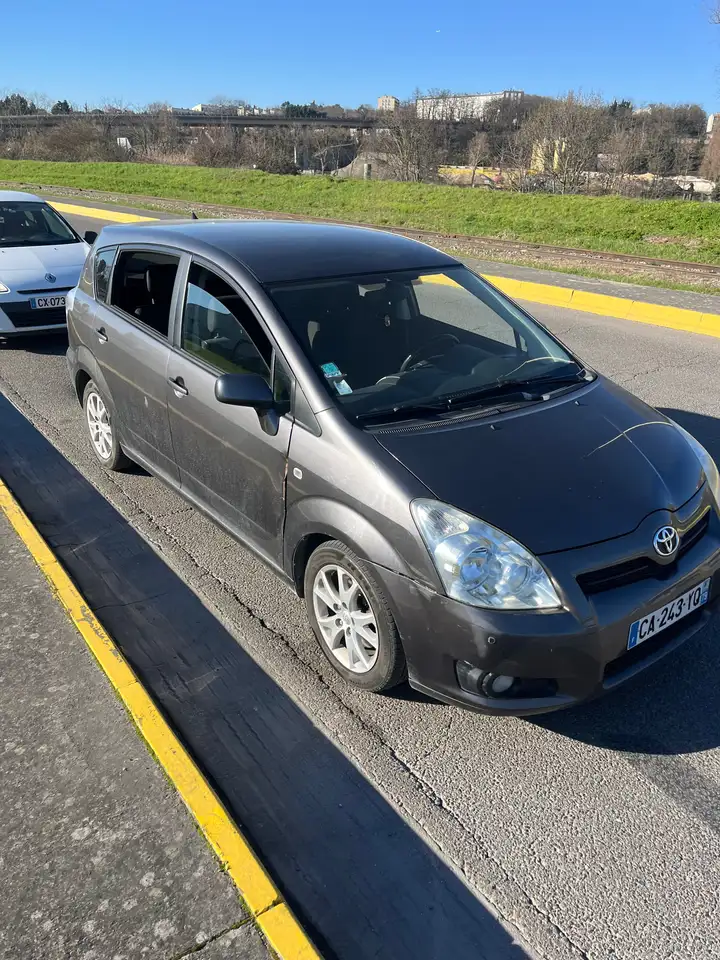 Toyota Corolla Verso MC 136 D-4D 5pl Limited Edition