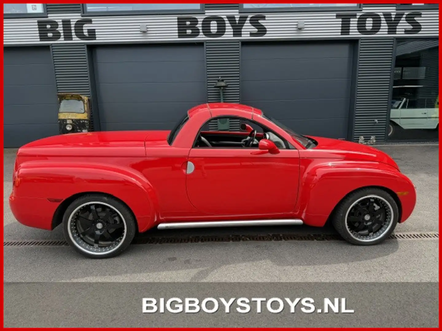 Chevrolet SSR Rot - 2