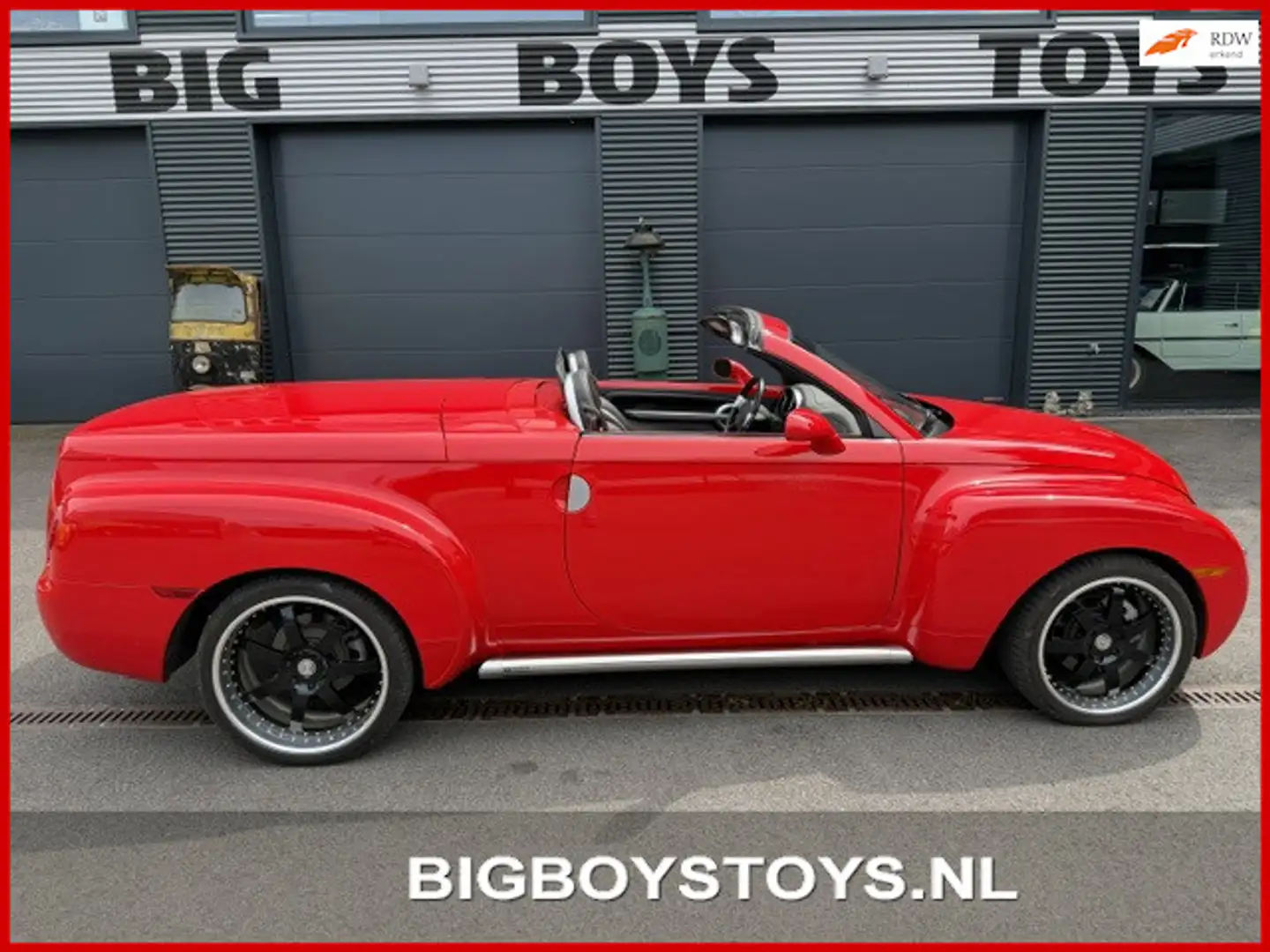 Chevrolet SSR Rot - 1