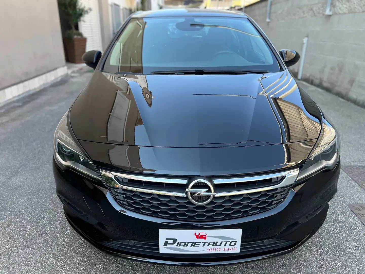 Opel Astra 5pt 1.6 cdti 110cv Innovation PDC/NAVI/TEL PERF. Nero - 2