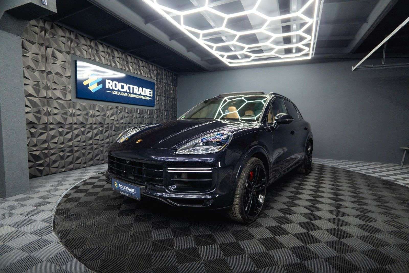 Second hand Porsche Cayenne 
