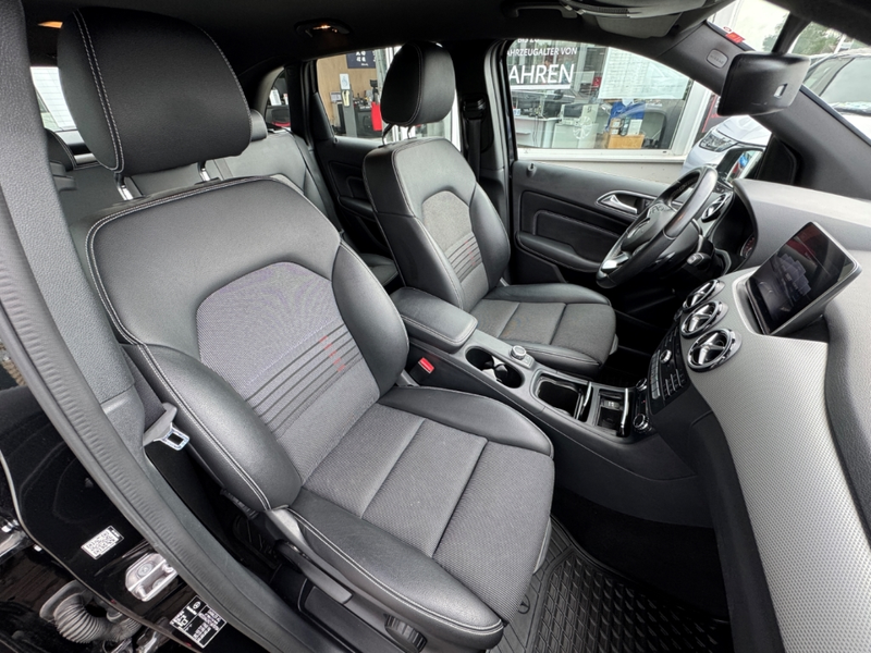 Mercedes-Benz B 180 Style Edition 7G-DCT Urban Automatik — photo 7