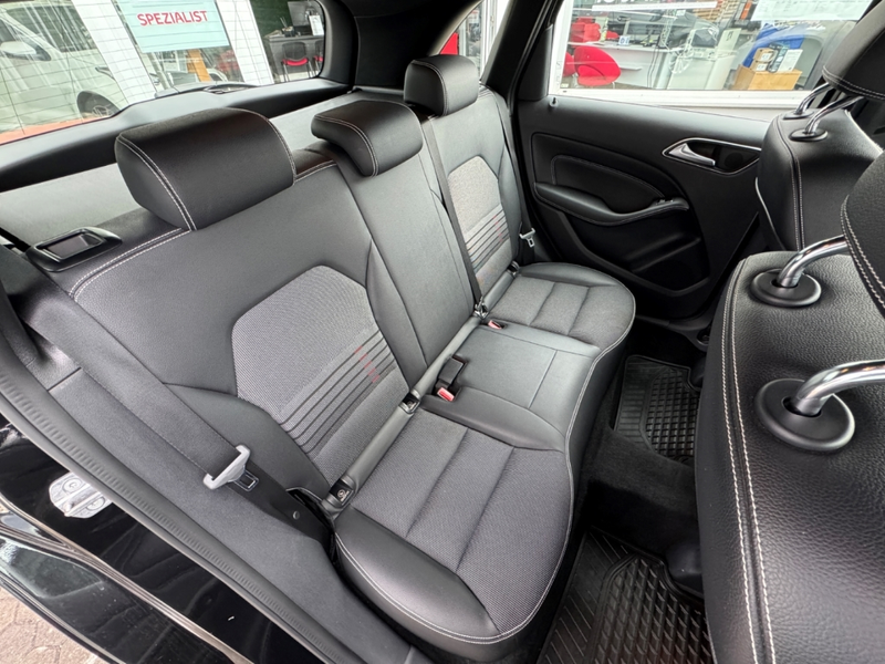 Mercedes-Benz B 180 Style Edition 7G-DCT Urban Automatik — photo 8