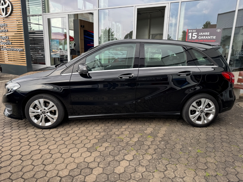 Mercedes-Benz B 180 Style Edition 7G-DCT Urban Automatik — photo 2