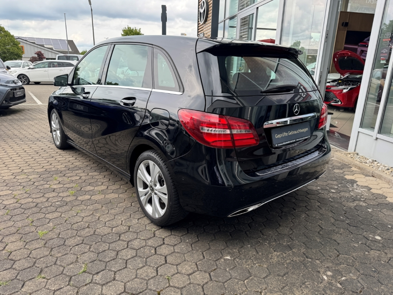 Mercedes-Benz B 180 Style Edition 7G-DCT Urban Automatik — photo 3