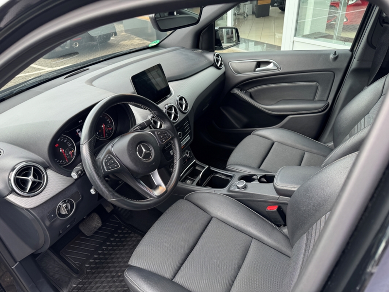 Mercedes-Benz B 180 Style Edition 7G-DCT Urban Automatik — photo 11