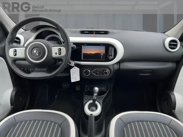 Renault Twingo view 10